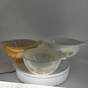 Vintage Pyrex Butterfly Gold Cinderella Mixing Bowl Set of 3 Yellow White